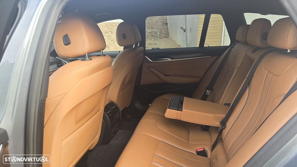 BMW 520 d Pack Desportivo M Auto - 19