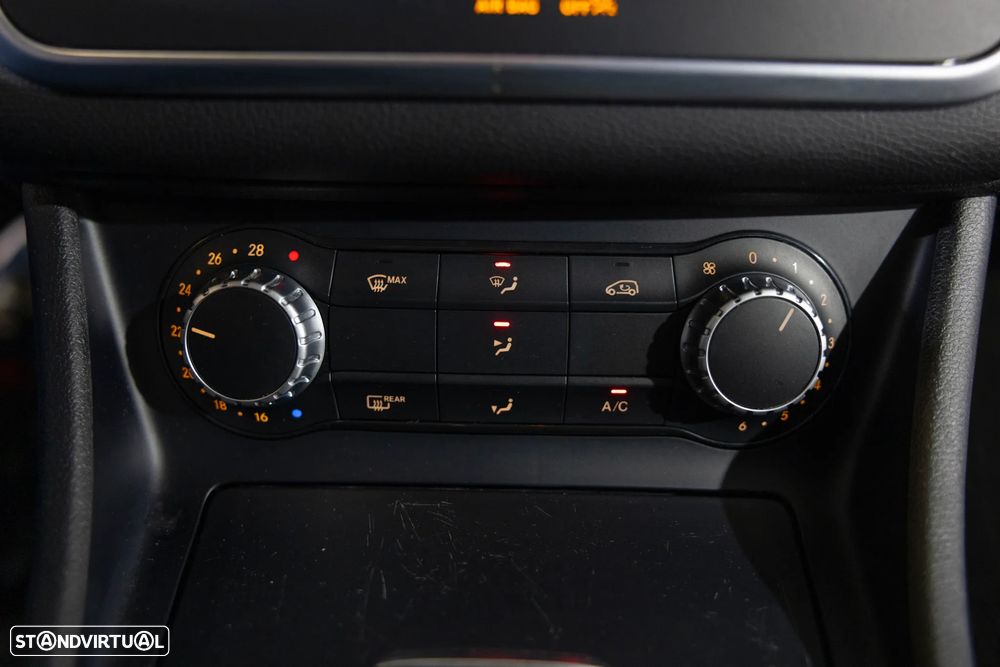 Mercedes-Benz GLA 180 (CDI) d Urban - 19