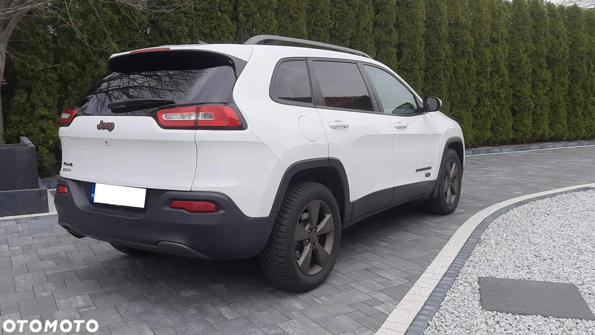 Jeep Cherokee - 2