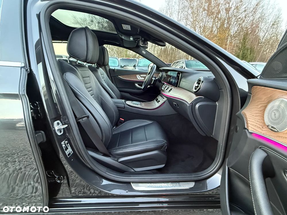Mercedes-Benz Klasa E 300 de PHEV 4-Matic AMG 9G-Tronic - 36