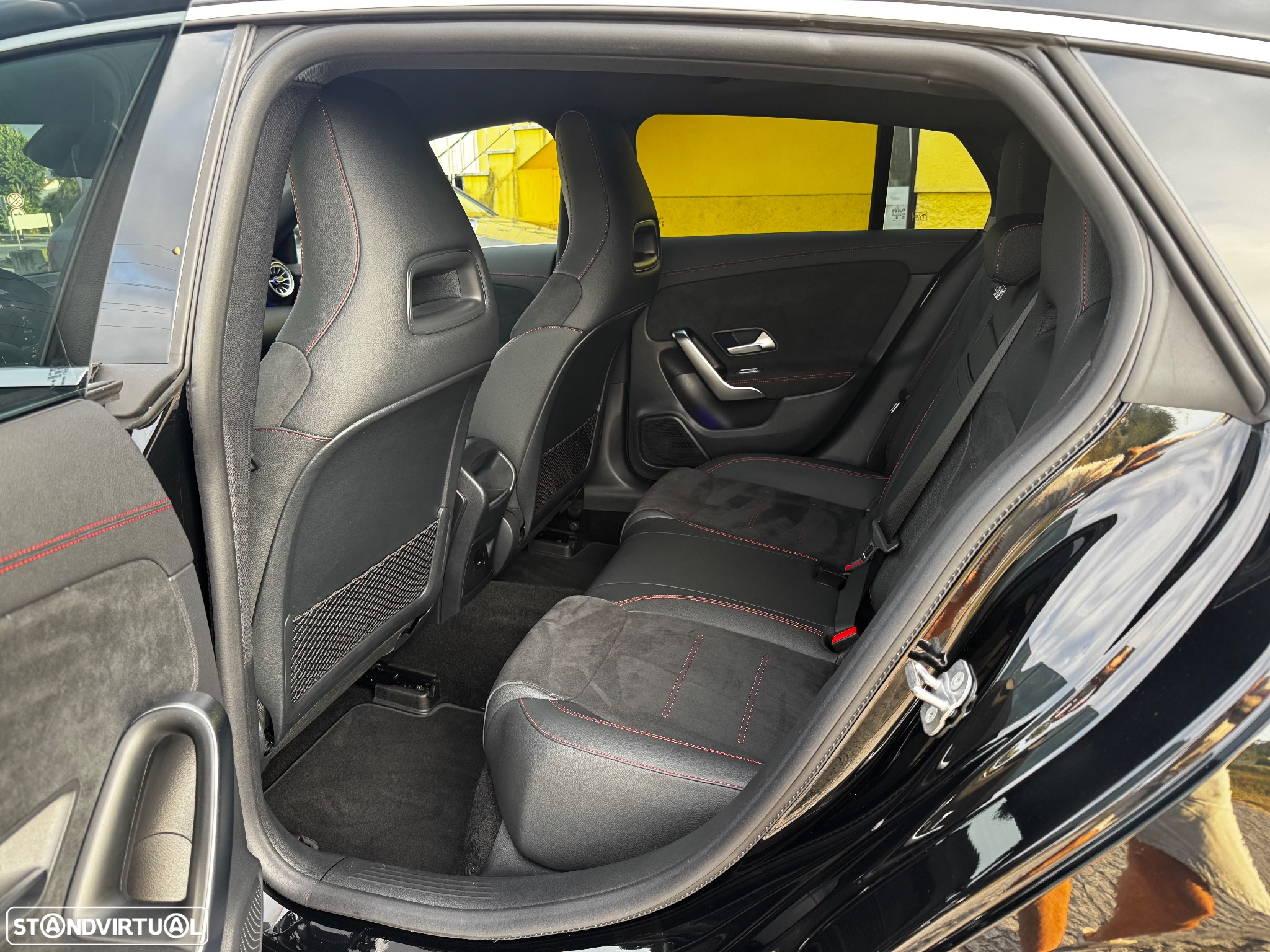 Mercedes-Benz CLA 250 e Shooting Brake AMG Line - 25
