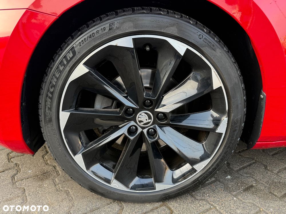 Skoda Superb 2.0 TDI SCR 4x4 Sportline DSG - 9