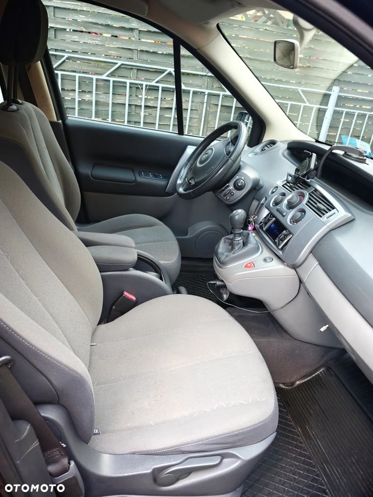 Renault Scenic 1.6 16V Expression - 6
