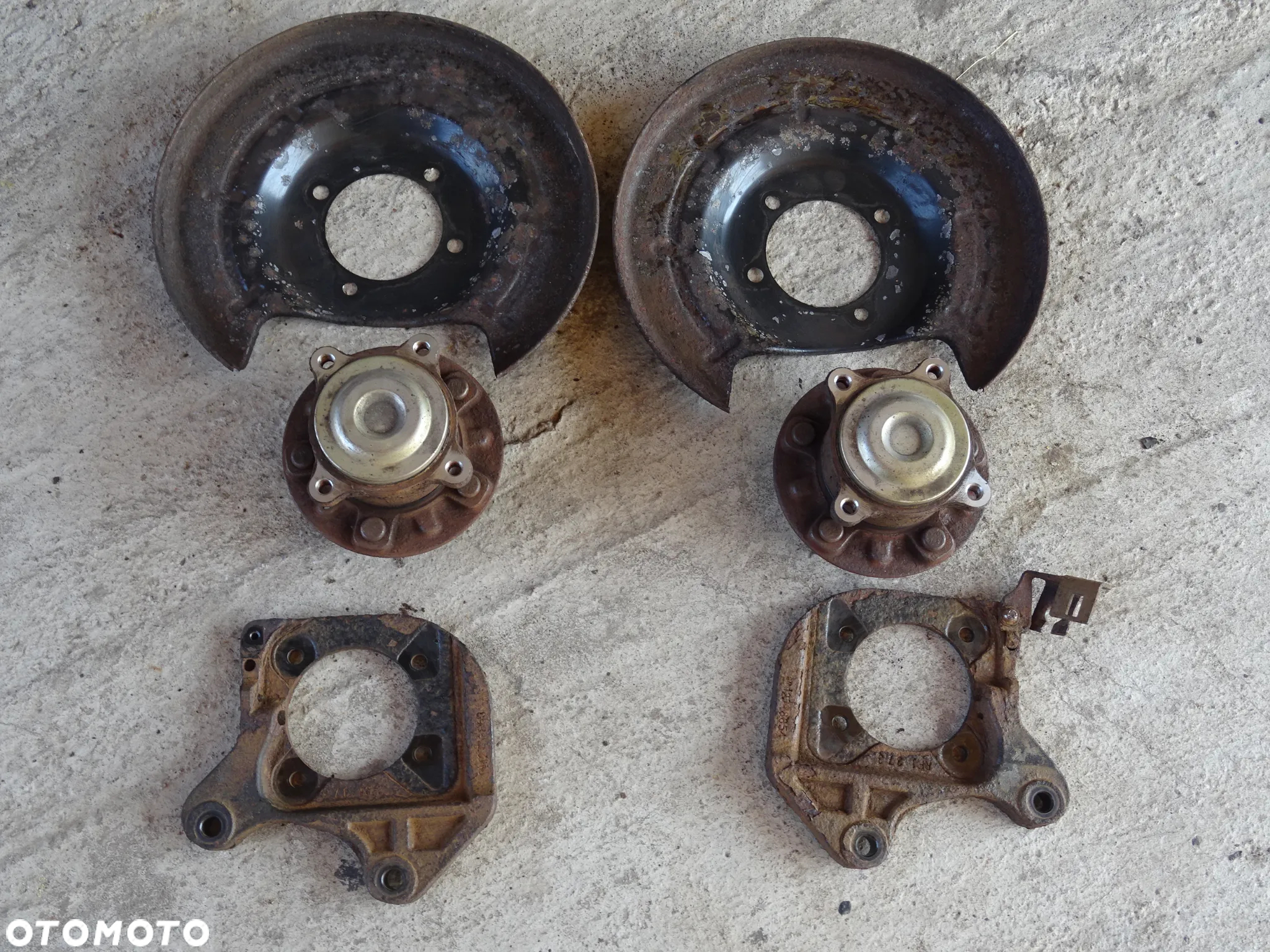 PIASTA TYLNA PRAWY LEWY TYŁ OPEL ZAFIRA C TOURER ASTRA J ORLANDO 5x115 - 9