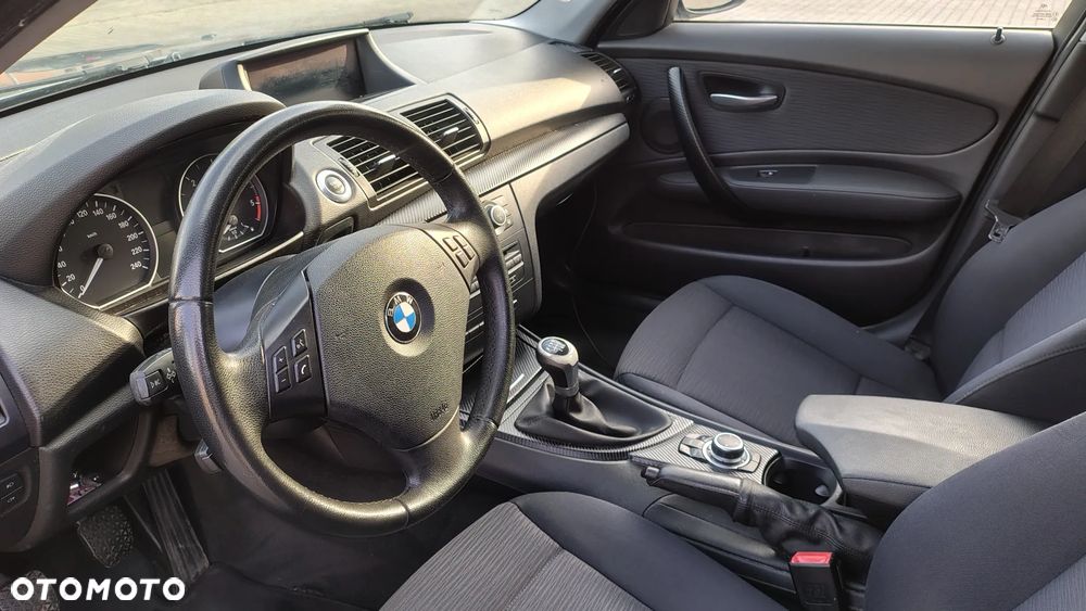 BMW Seria 1 118d DPF - 11