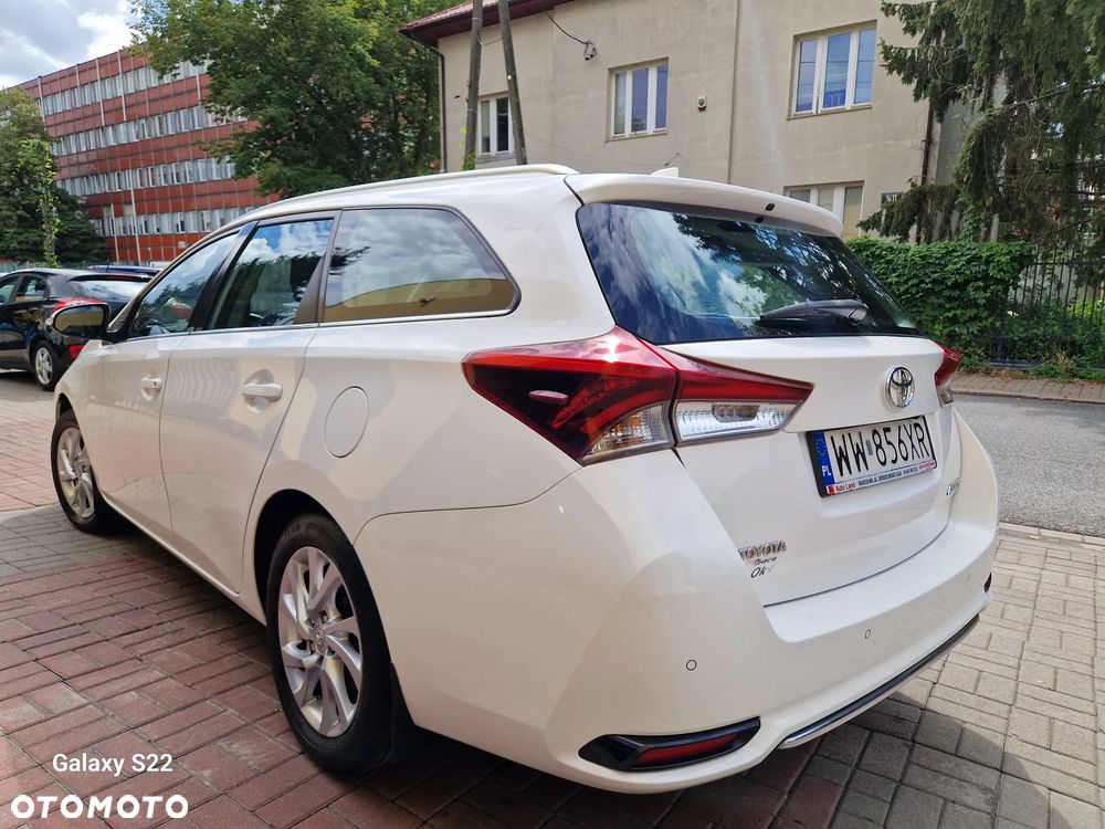 Toyota Auris 1.6 Premium Comfort - 7