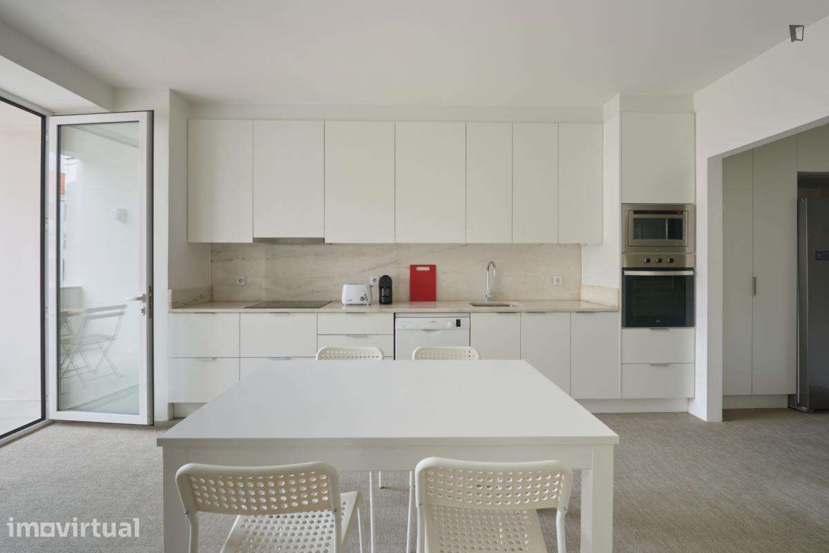 Quarto - localizado em Entrecampos Lisbon - Grande imagem: 5/22