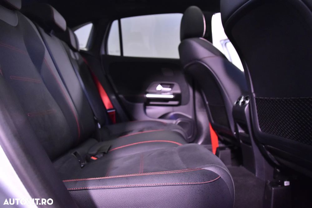 Mercedes-Benz GLA AMG 35 4MATIC - 12