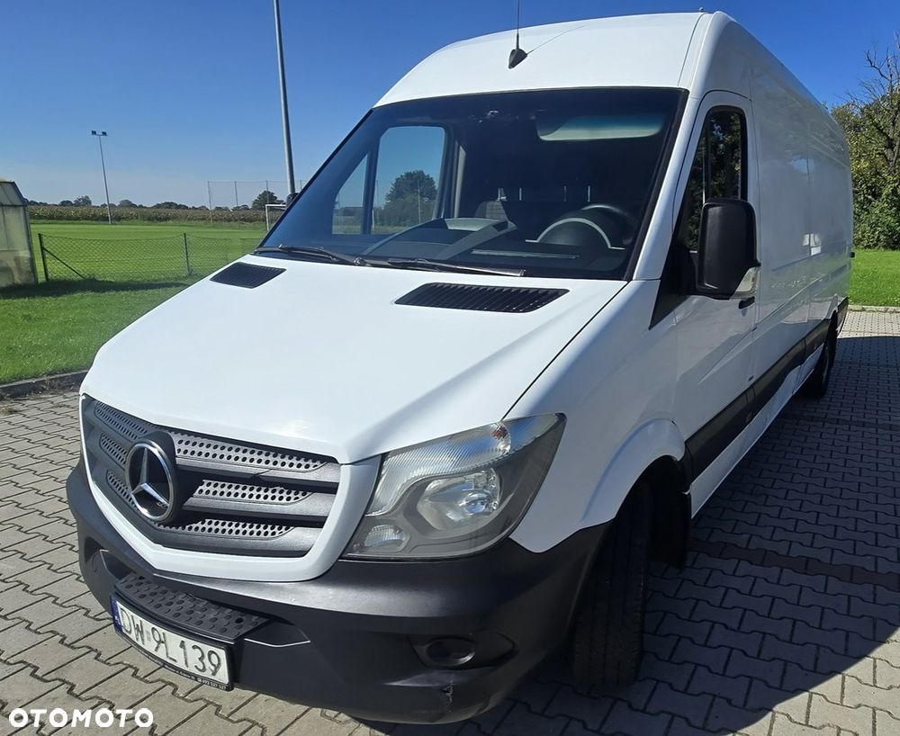 Mercedes-Benz Sprinter - 25