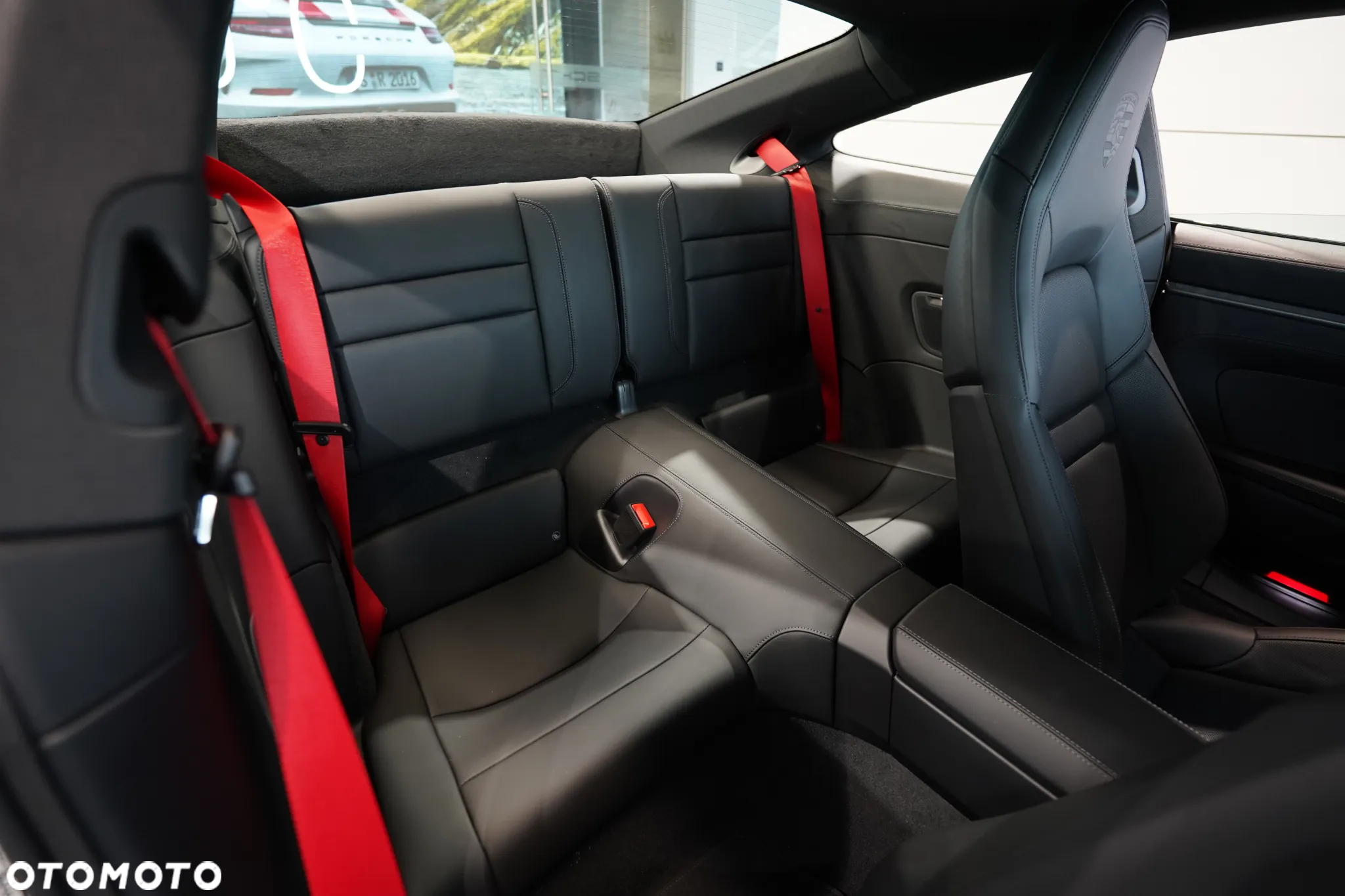 Porsche 911 Carrera S - 11