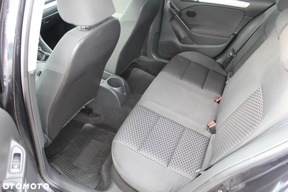 Volkswagen Golf - 17
