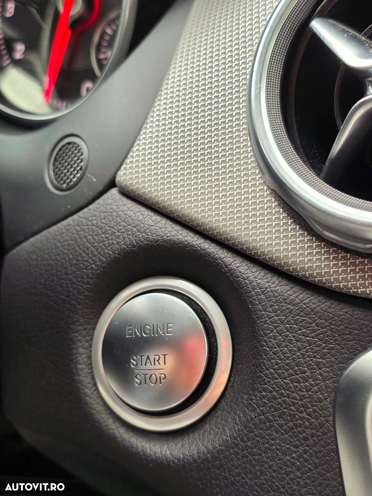 Mercedes-Benz GLA 200 7G-DCT AMG Line - 31