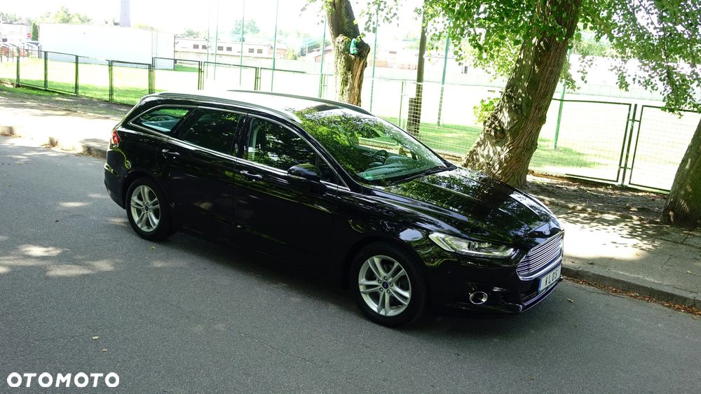 Ford Mondeo - 38