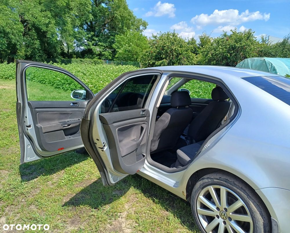 Volkswagen Jetta 1.9 TDI Comfortline - 5