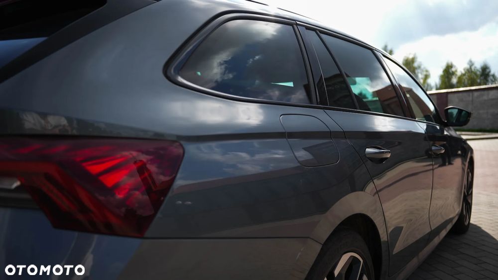 Skoda Octavia 2.0 TDI RS DSG - 12