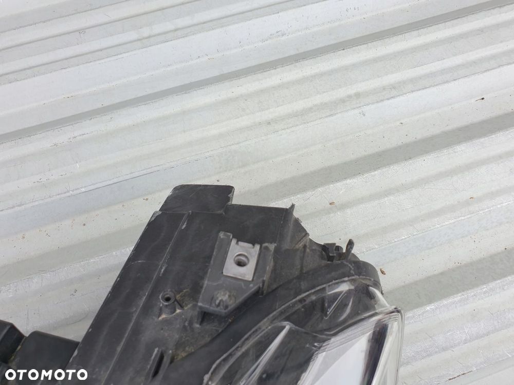 Peugeot partner rifter lampa przód - 5