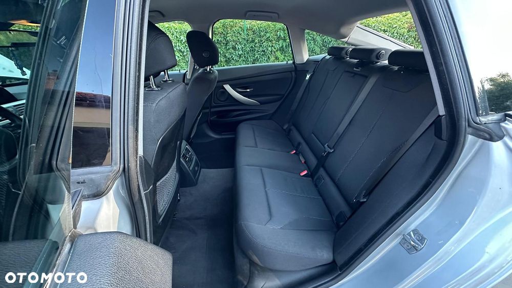 BMW Seria 3 320d Luxury Line - 30