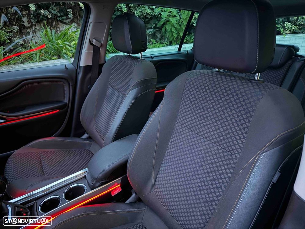 Opel Zafira 1.6 CDTi Executive - 30