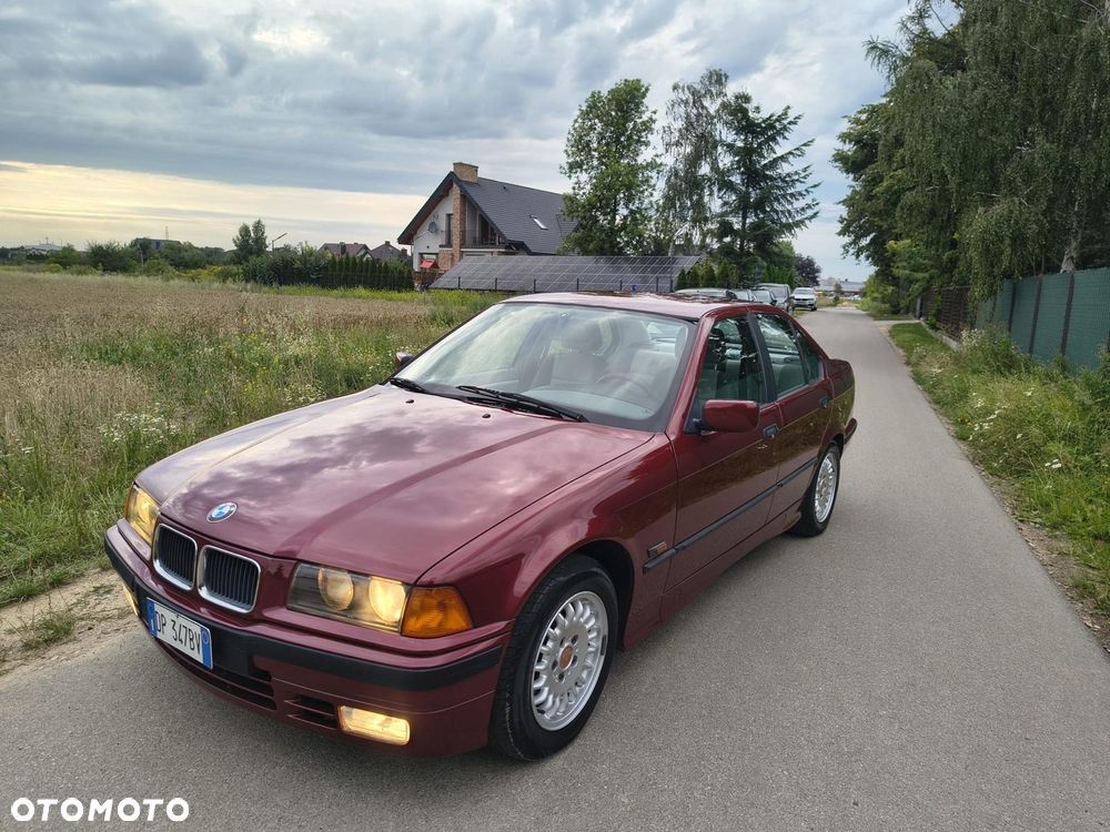 BMW Seria 3 318i - 5