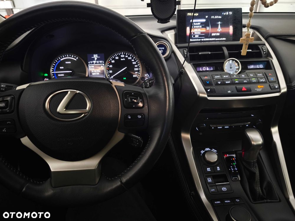 Lexus NX - 7