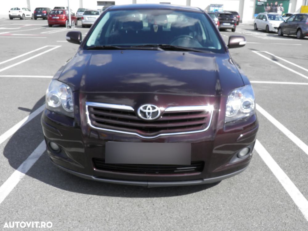 Toyota Avensis 1.6 Sedan Luna - 3