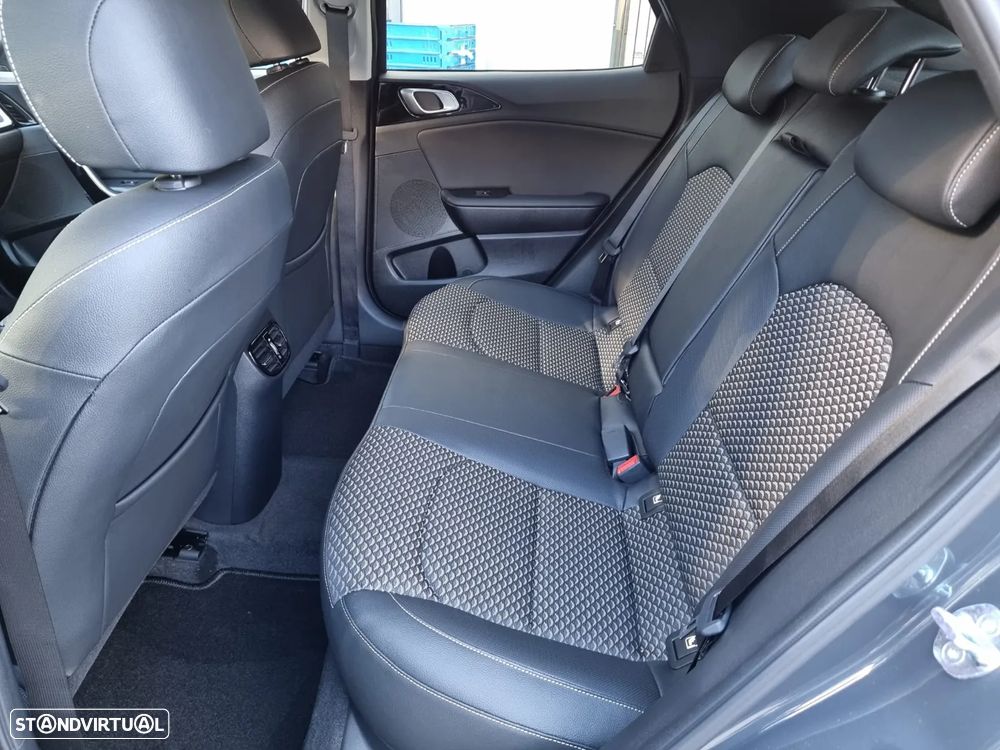 Kia XCeed 1.4 T-GDI Tech - 28