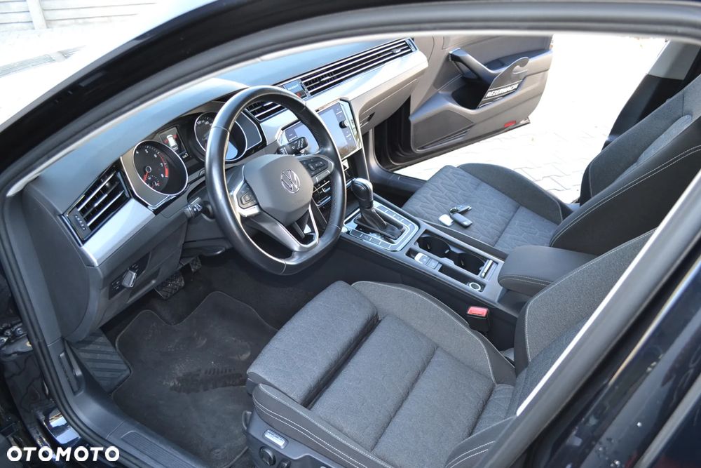 Volkswagen Passat - 6
