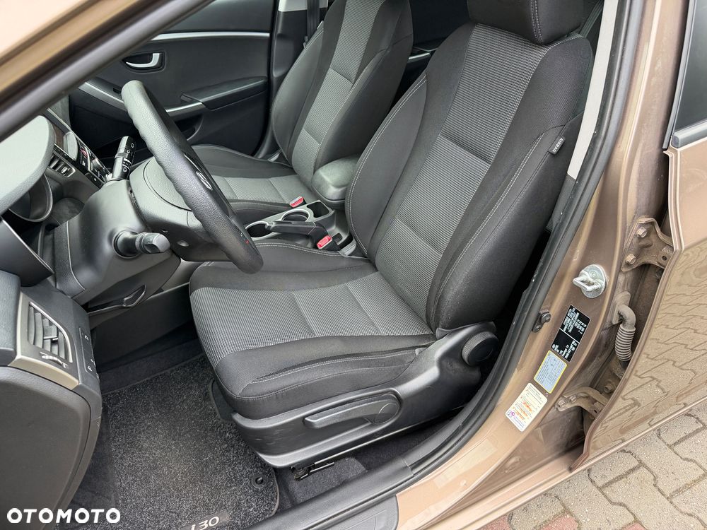 Hyundai i30 blue 1.4 Classic Navigation - 27