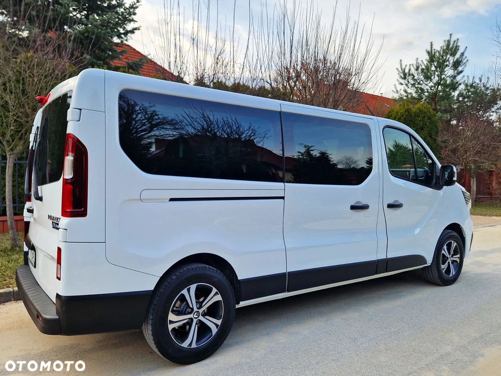 Renault Trafic 2.0 dCi - 12