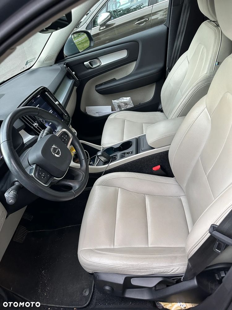 Volvo XC 40 T3 Momentum Pro - 14