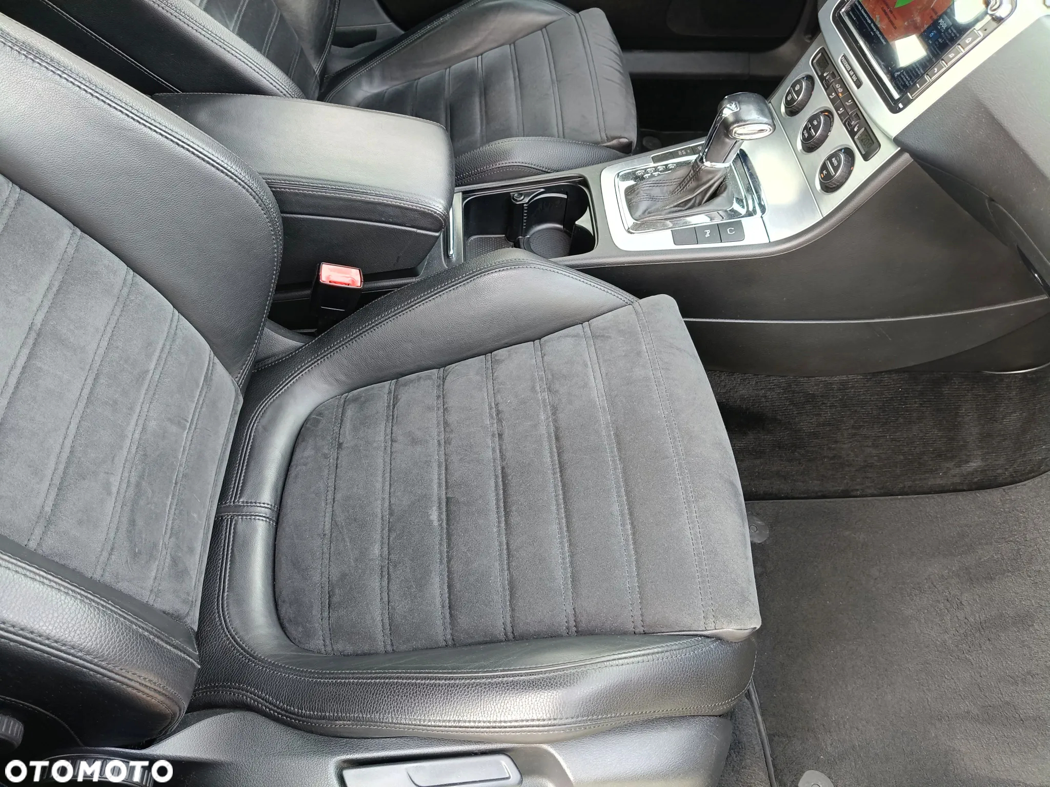 Volkswagen Passat Variant 3.2 V6 FSI 4Motion DSG Highline - 17