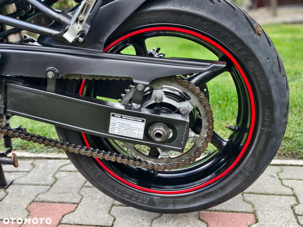 Yamaha FZ6 - 20
