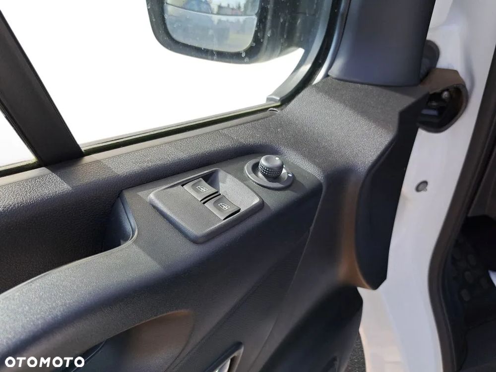 Renault Trafic Furgon L2H1 - 19