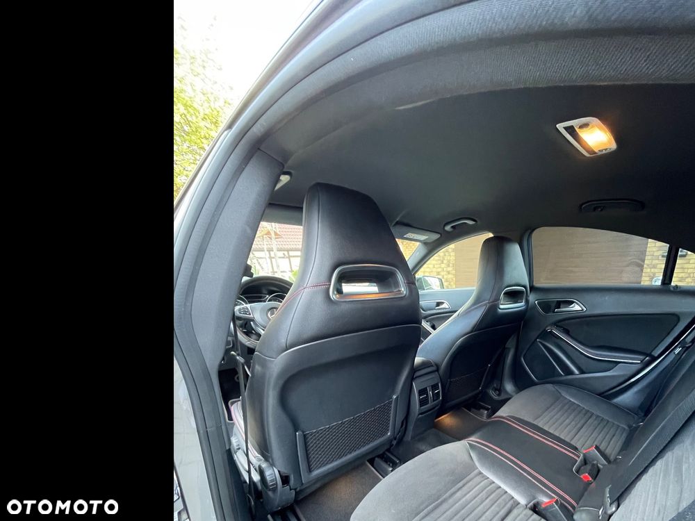 Mercedes-Benz CLA 200 7G-DCT AMG Line - 10