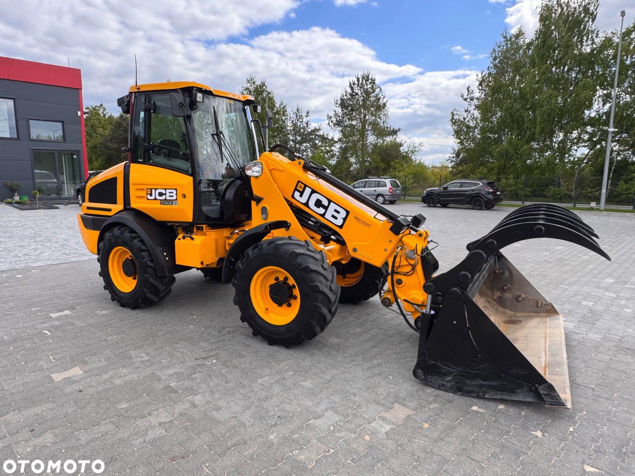 JCB TM 220 |przegubowo-teleskopowa | 2019r| 2 łyżki | krokodyl | szybka jazda 40km | - 1