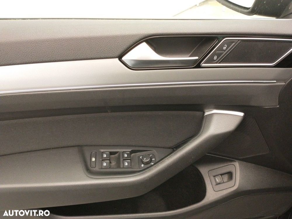 Volkswagen Passat 1.5 TSI OPF Comfortline - 14