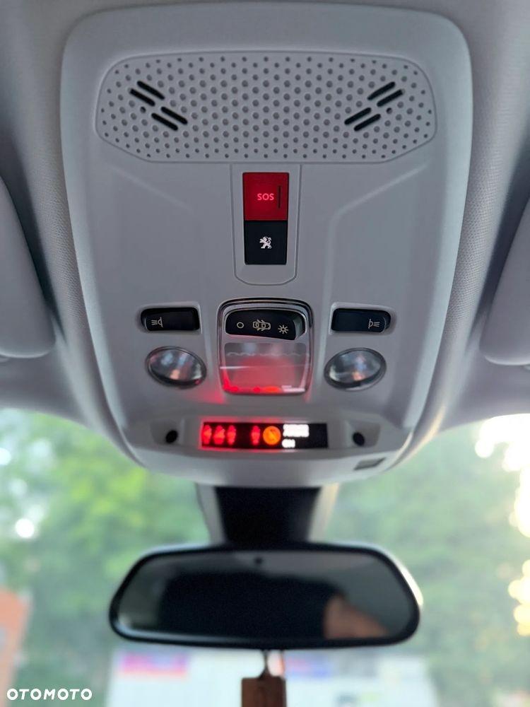 Peugeot 2008 1.2 PureTech Active S&S - 40