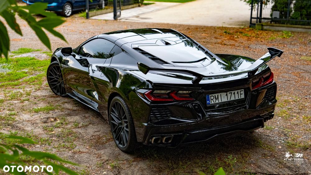 Chevrolet Corvette - 15