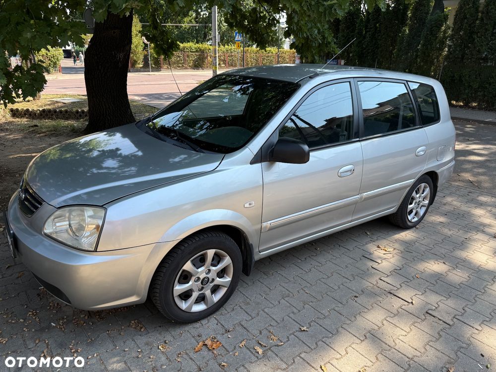 Kia Carens 1.6 / Tour - 11