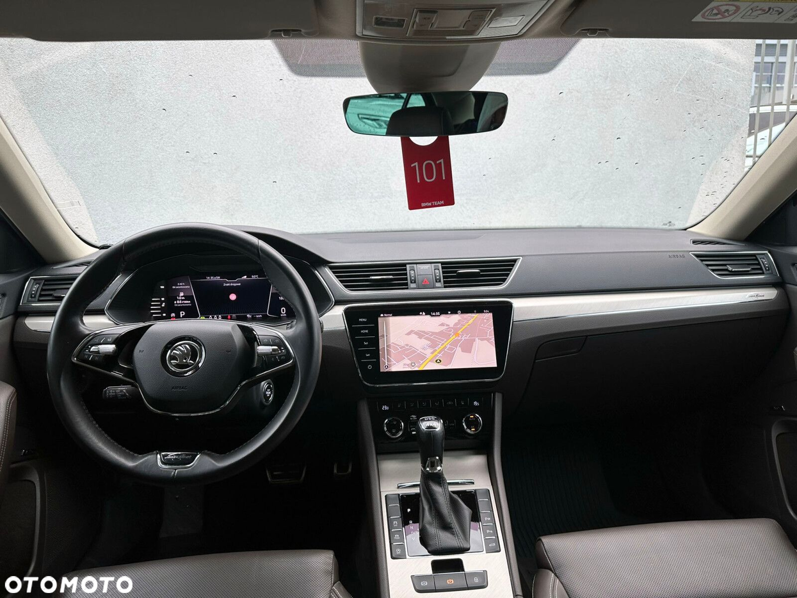 Skoda Superb 2.0 TSI 4x4 L&K DSG - 11