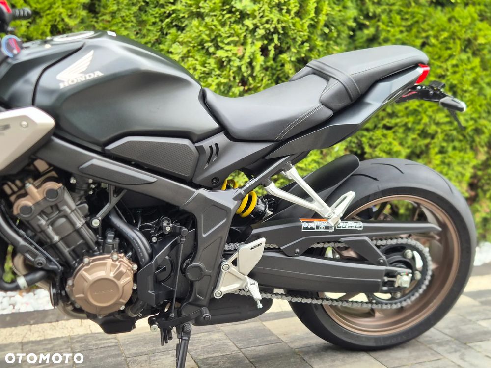 Honda CB - 16
