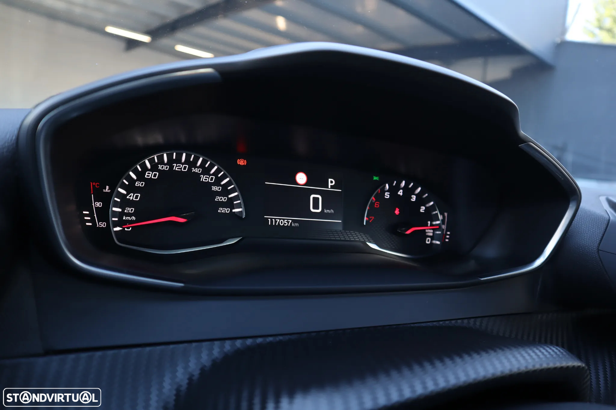 Peugeot 208 1.2 PureTech Allure EAT8 - 18