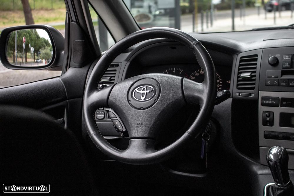 Toyota Corolla Verso 2.0 D-4D - 30