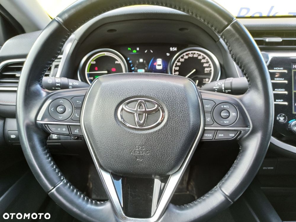 Toyota Camry - 14