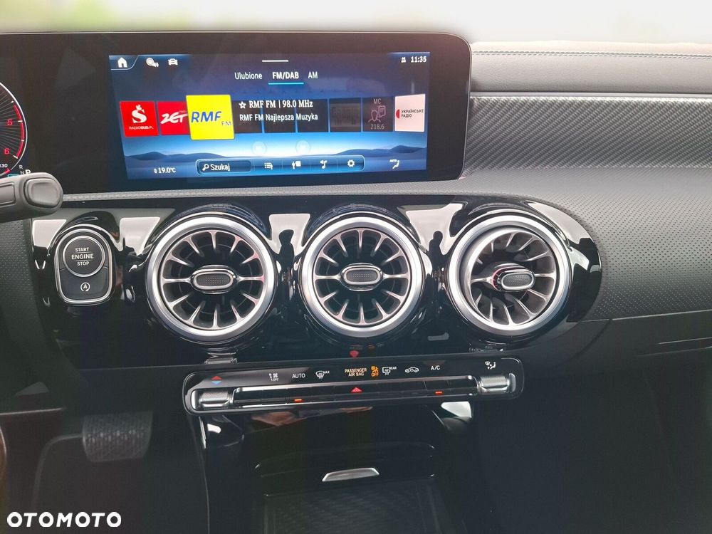 Mercedes-Benz CLA 200 d Progressive 8G-DCT - 13