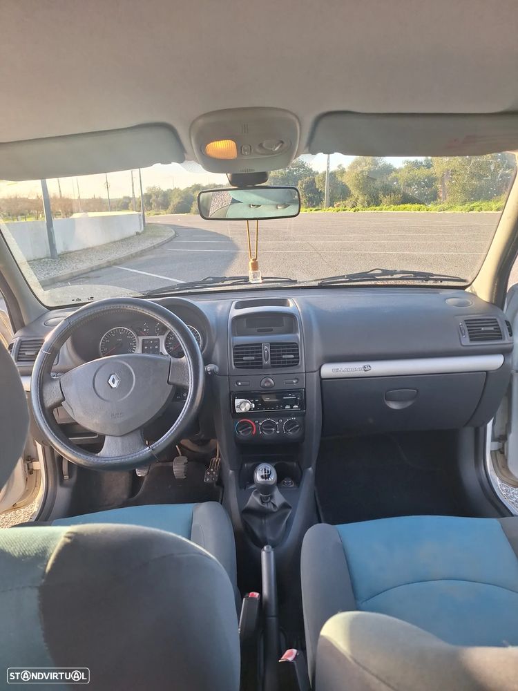 Renault Clio 1.2 16V Billabong - 10