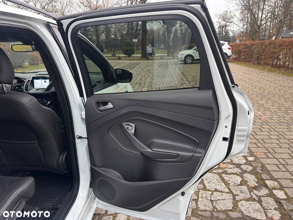 Ford Kuga 2.0 TDCi 4x4 ST-Line - 25