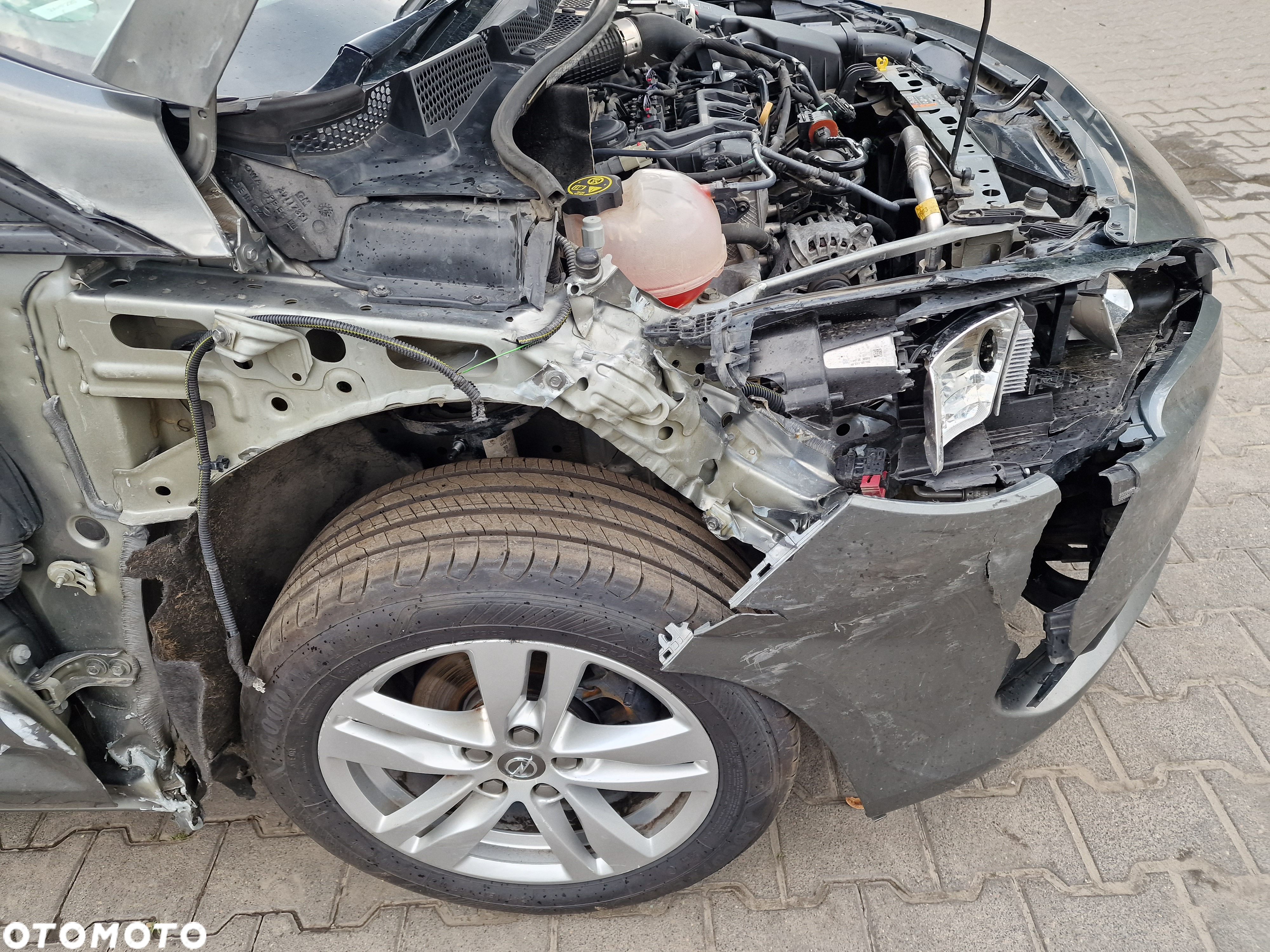 Opel Astra Sports Tourer 1.2 Turbo - 21