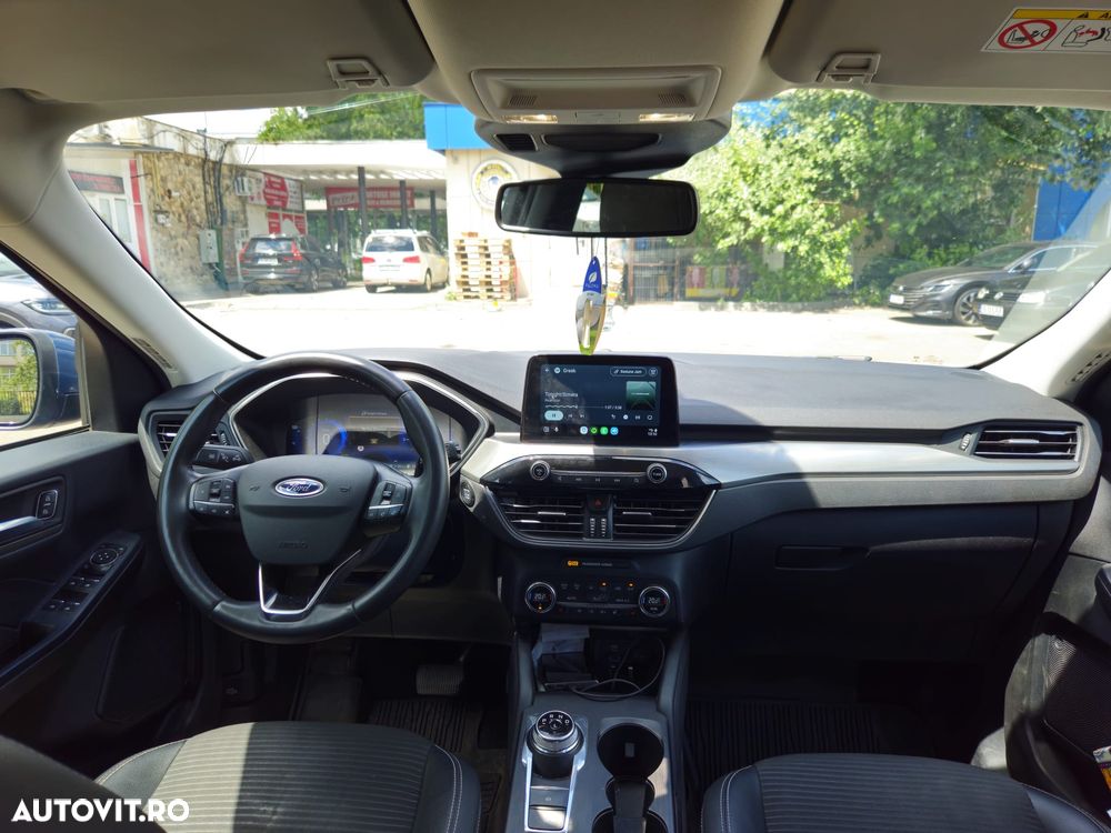 Ford Kuga - 4