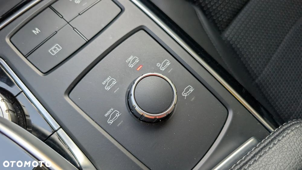 Mercedes-Benz GLE 400 4-Matic 9G-TRONIC - 23